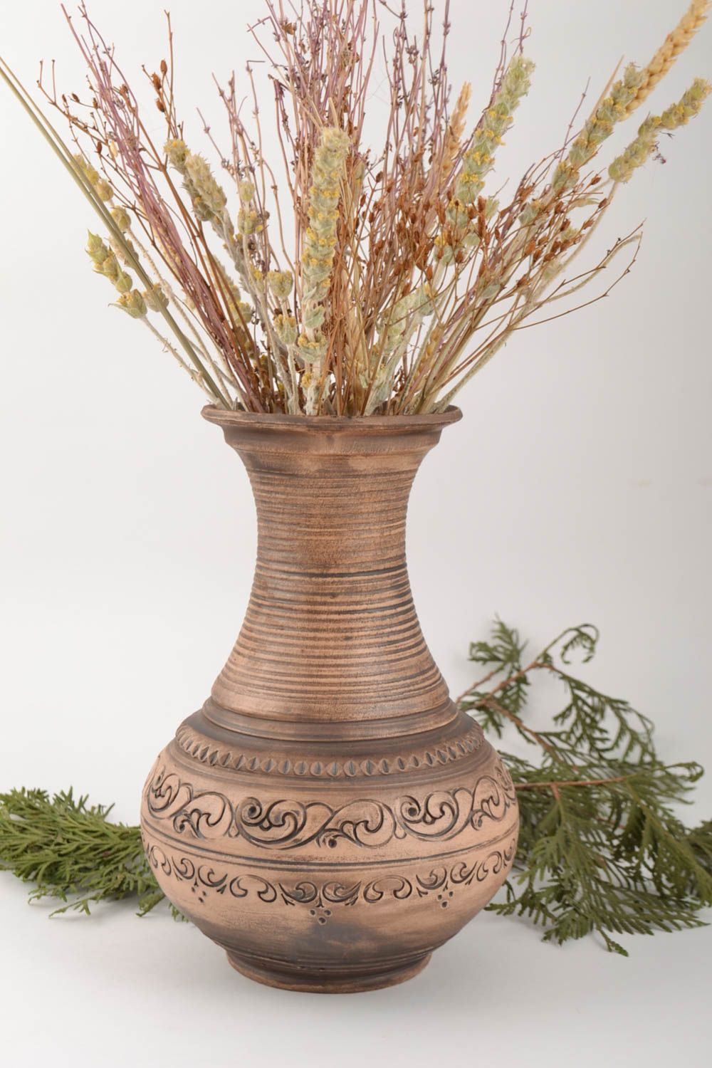 Originelle braune schöne Vase aus Ton mit Ornament 1 L Handarbeit Ethno Stil foto 1