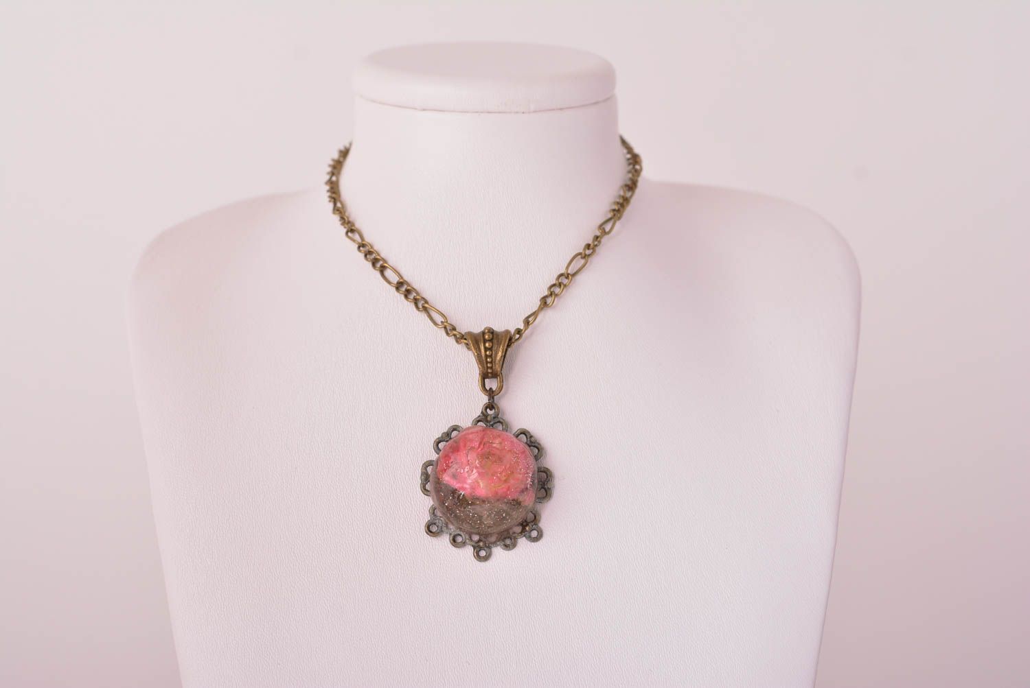 Colgante artesanal con flor rosa accesorio para mujer adorno para el cuello foto 3
