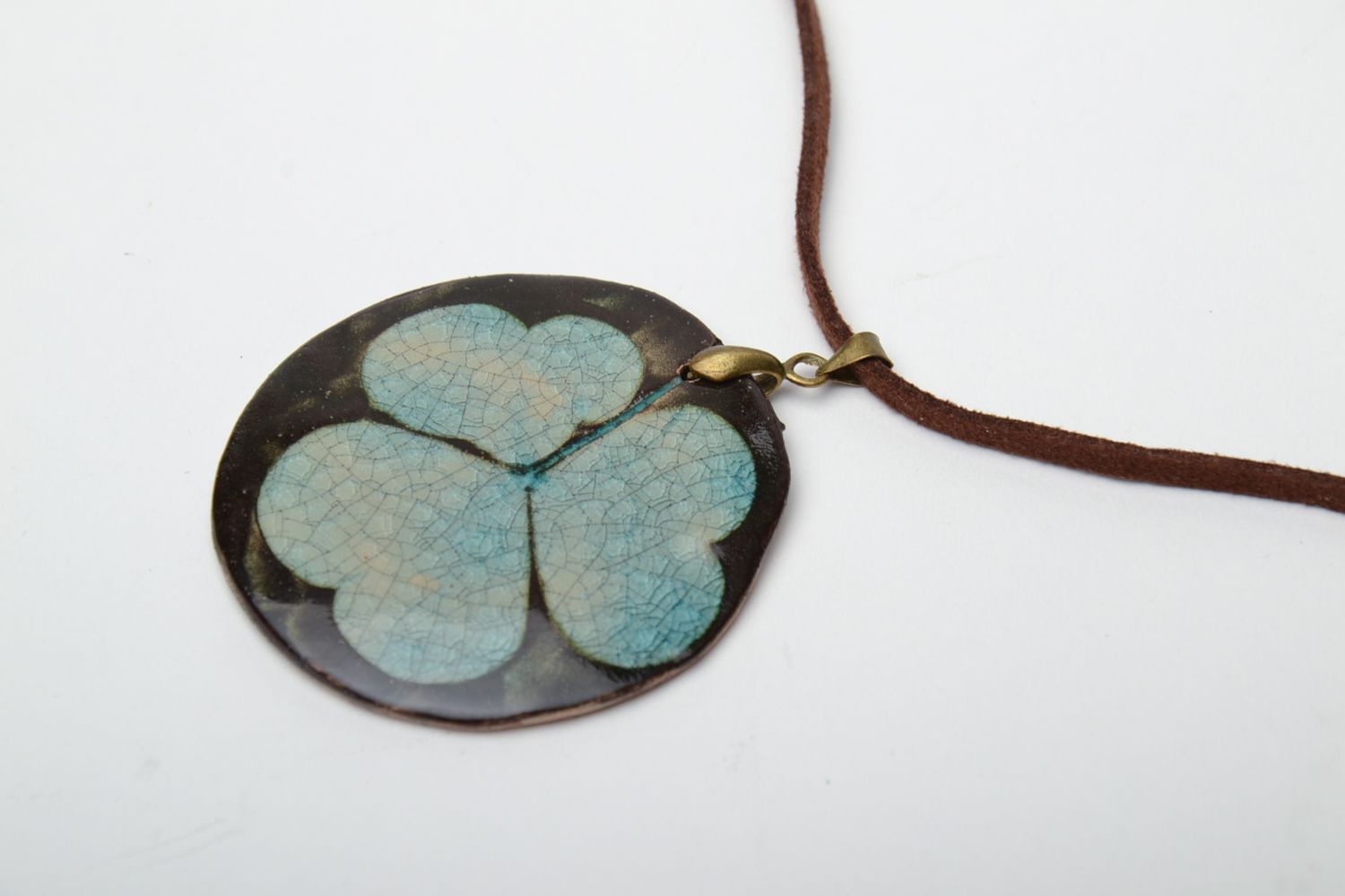 Ceramic pendant painted with enamels photo 3