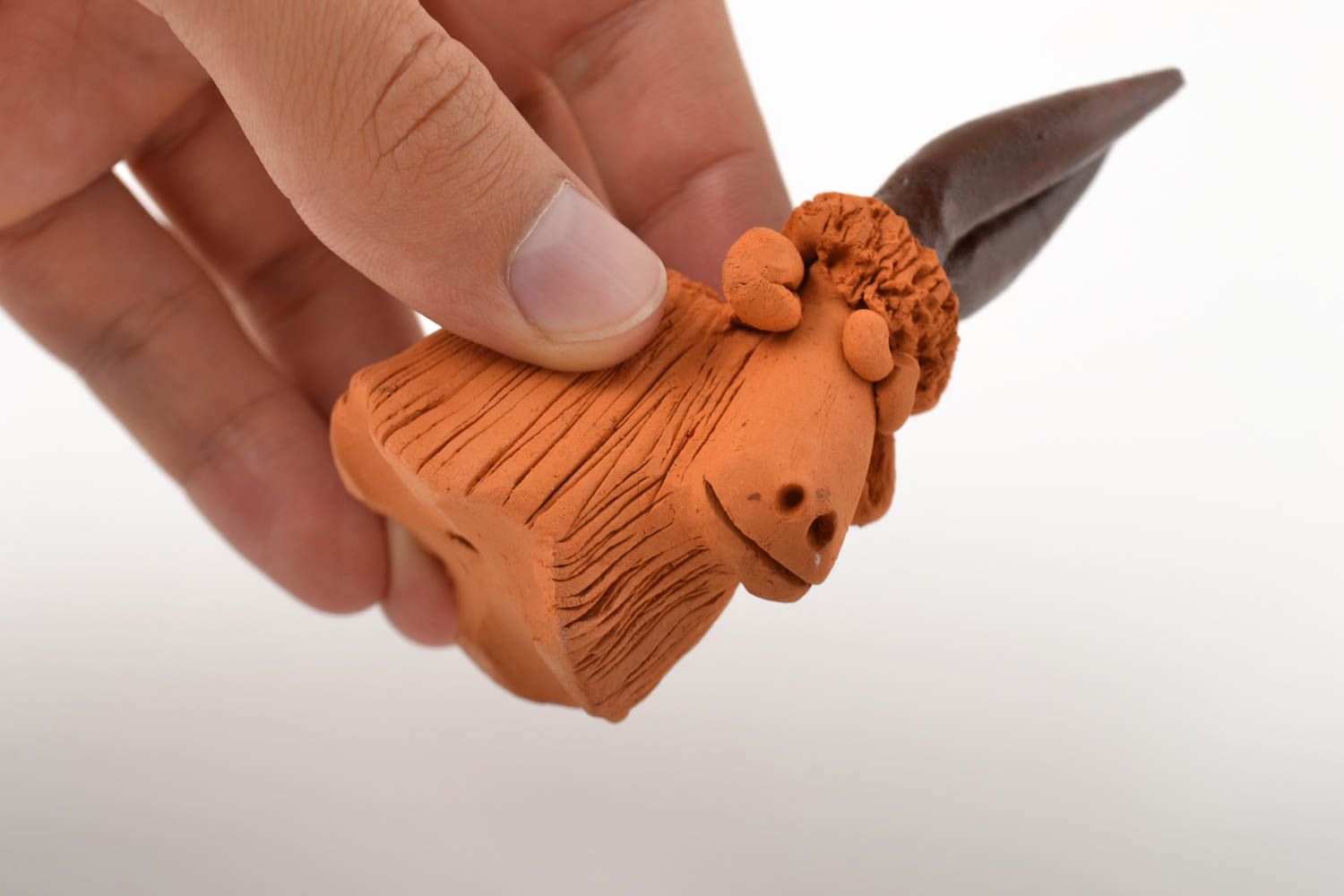 Figurina di animaletto fatta a mano in ceramica souvenir statuina di caprino foto 5