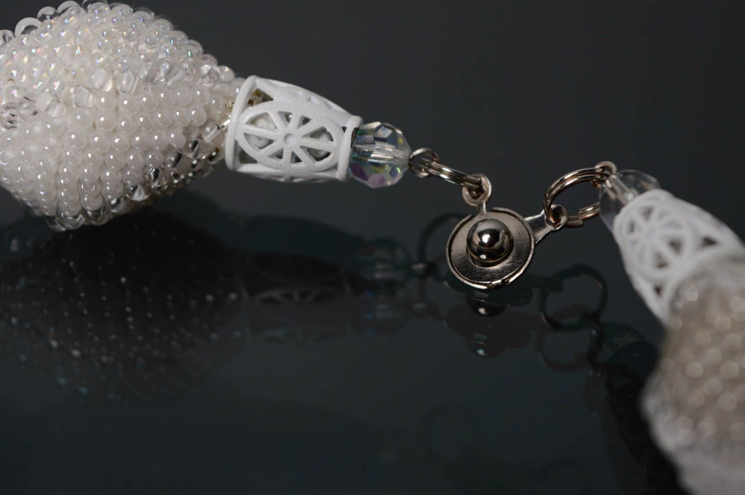 Дизайнерское ожерелье из бисера Сахарное фото 5