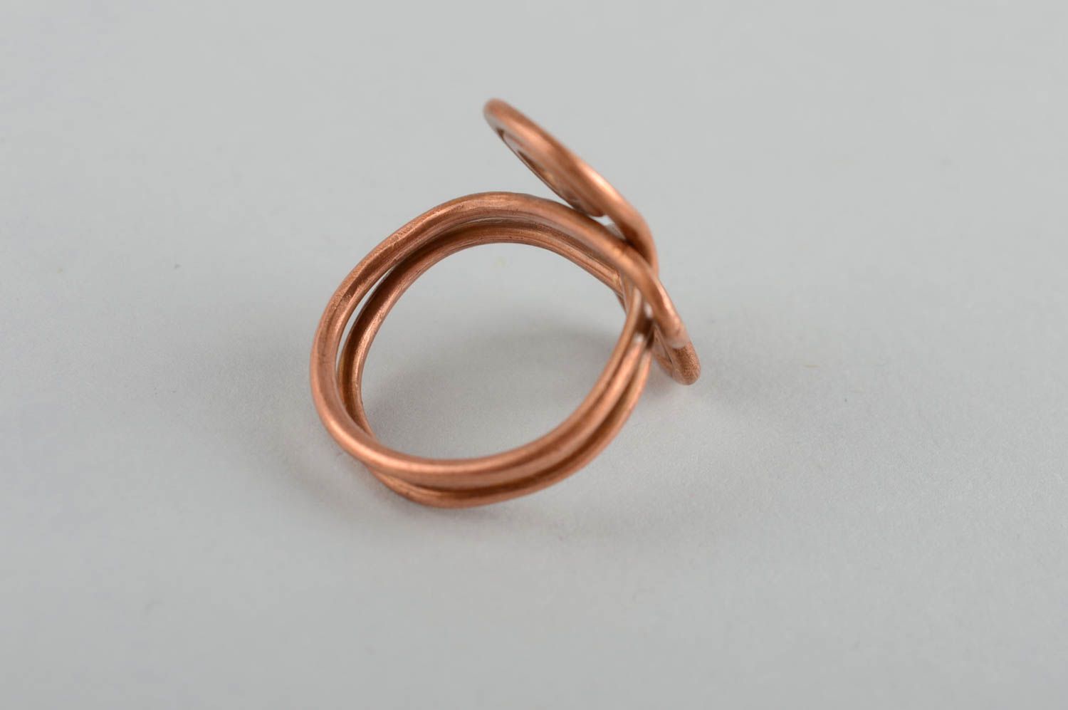 Перстень из меди крупный красивый изящный женский необычный ручной работы фото 4