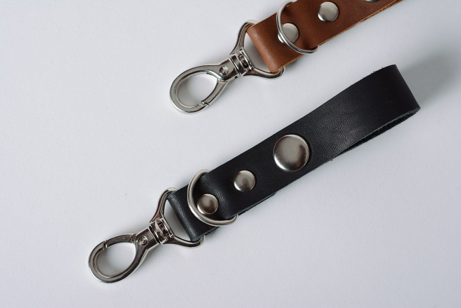 Porte-clés en cuir naturel noir avec mousqueton original fait main cadeau photo 5