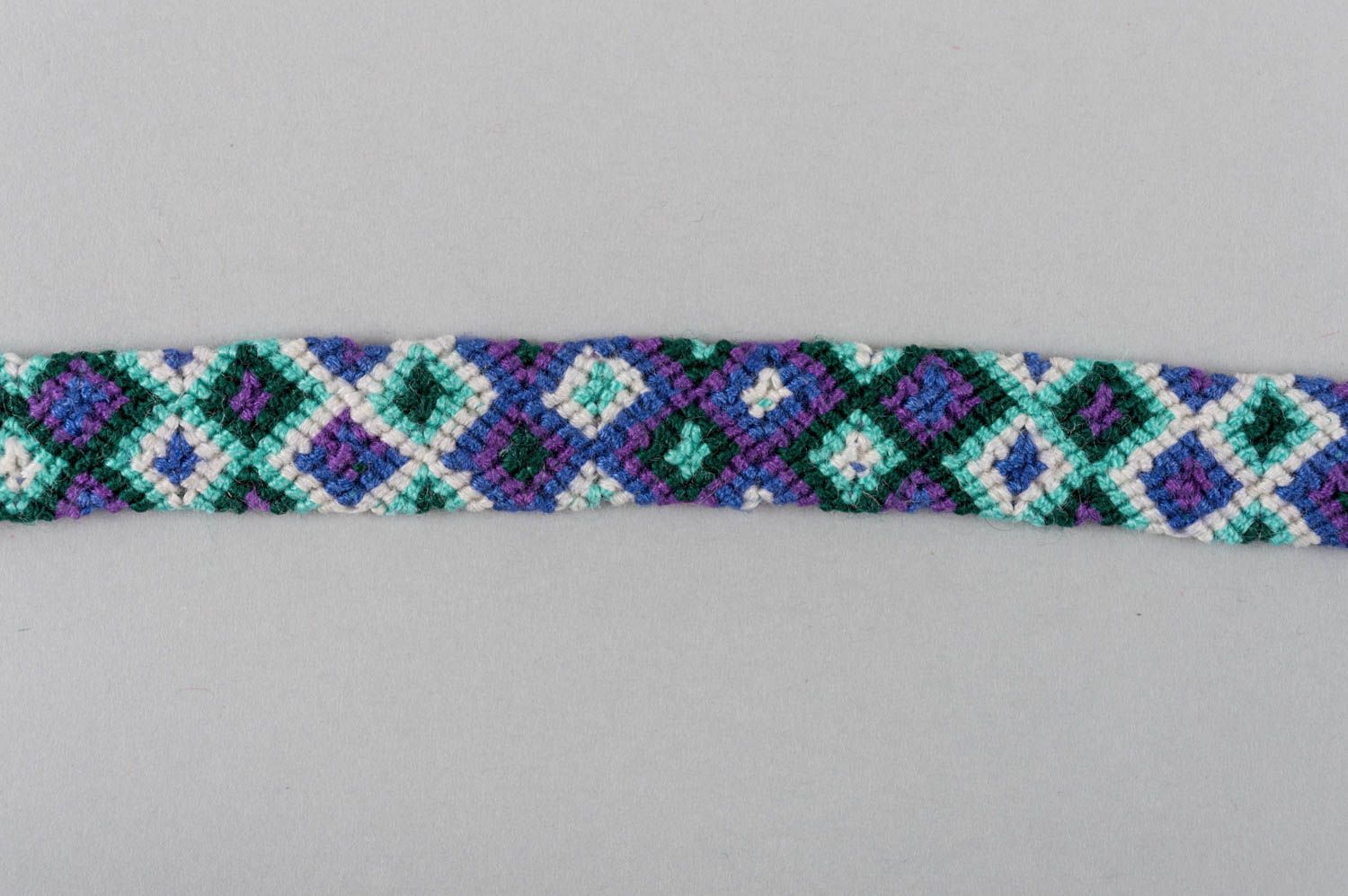Geflochtenes Armband handgemachter Schmuck Armband Textil in Violett originell foto 3