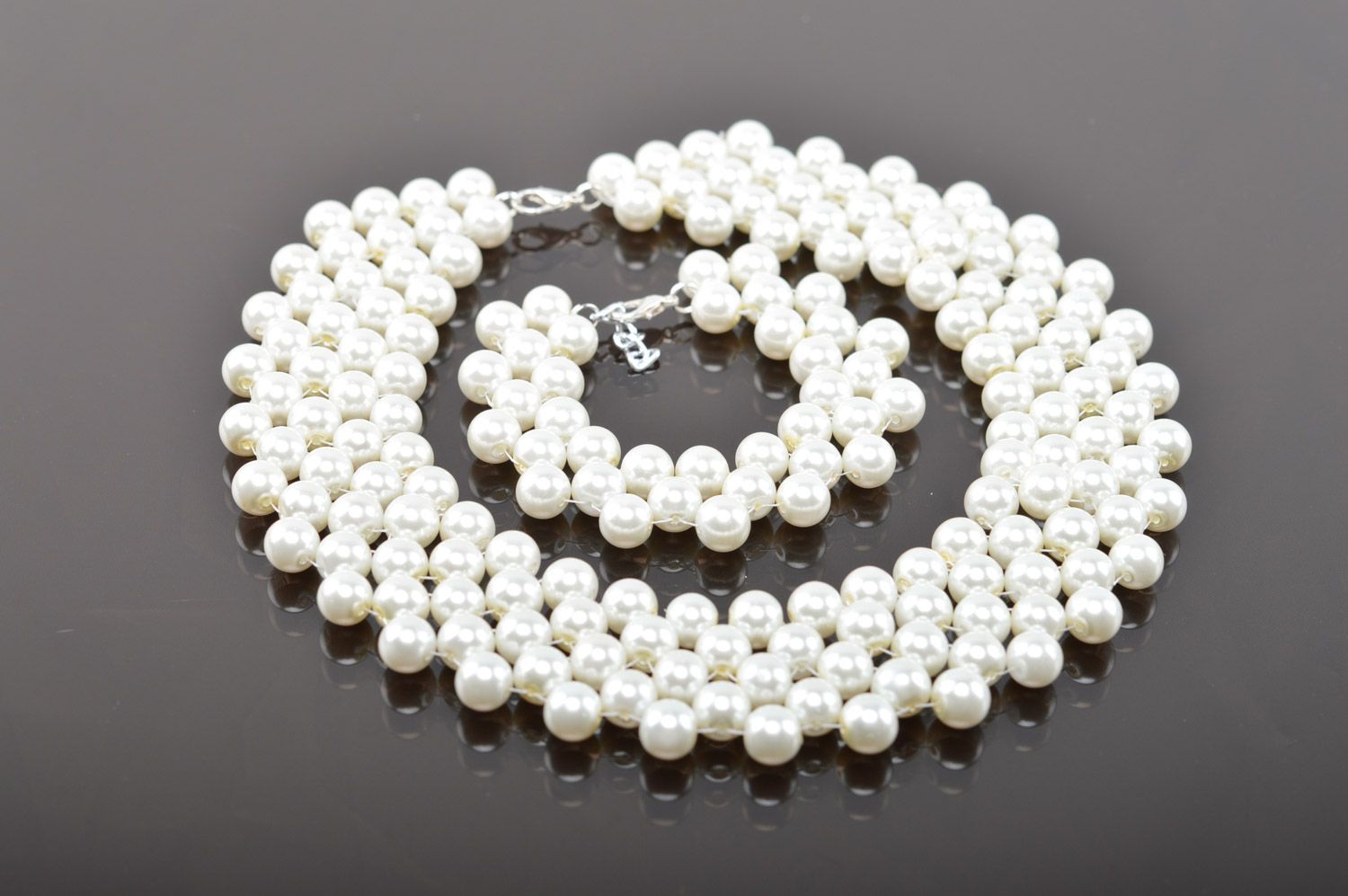 Handmade artificial pearl jewelry set two items wide necklace and bangle bracelet photo 4
