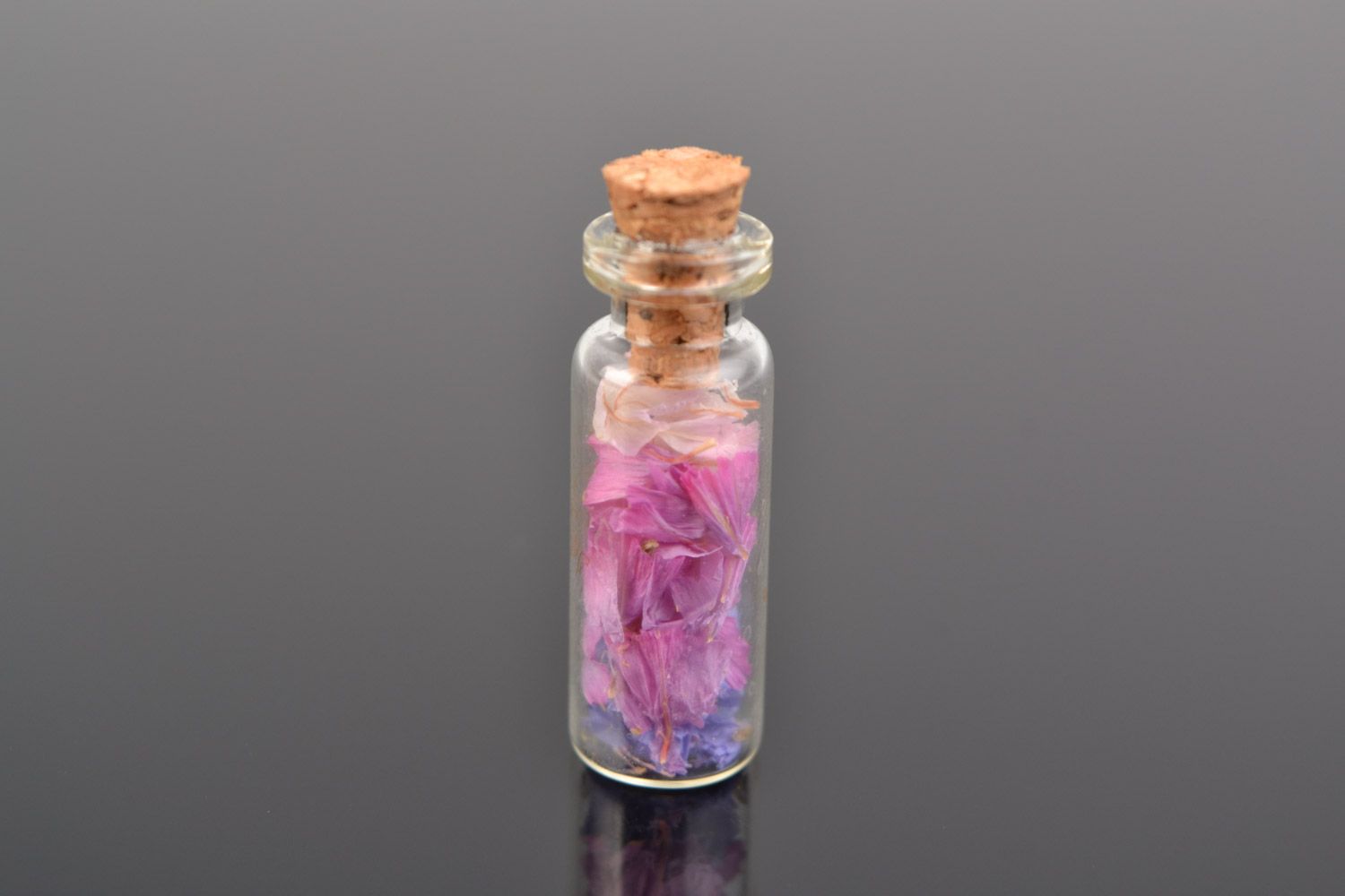 Pendentif fiole en verre avec fleurs séchées fait main original pour femme photo 3