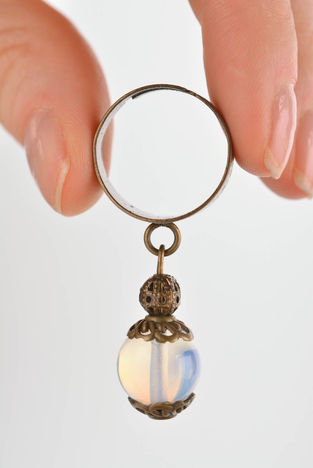 Красивое кольцо украшение ручной работы необычное кольцо с бусиной круглое фото 4