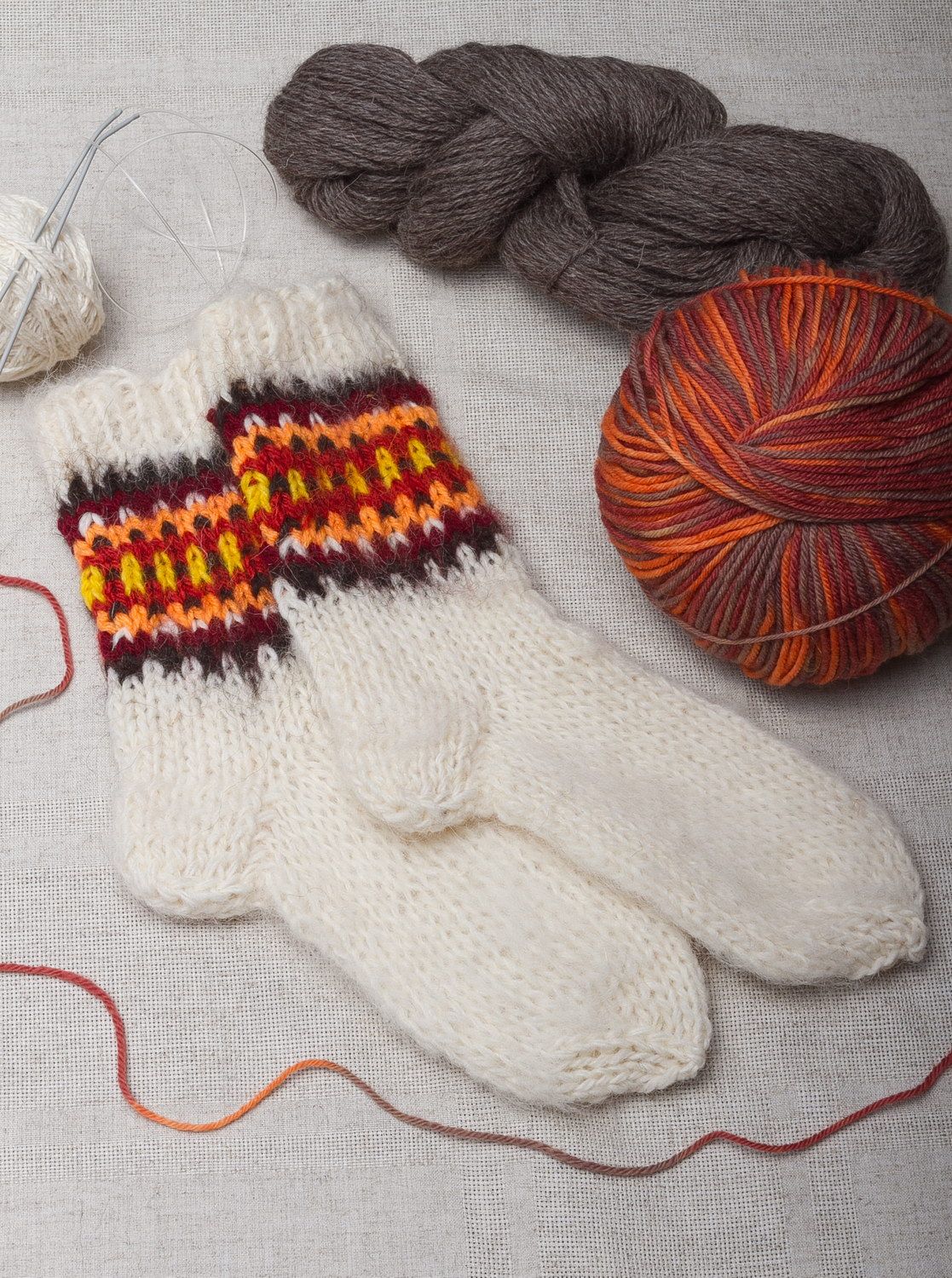 White women's warm knitted socks photo 1