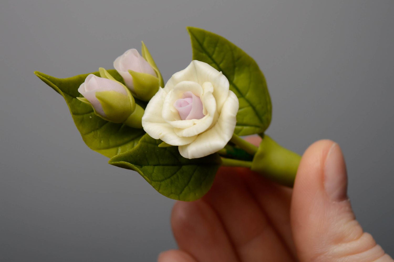 Pinza para el pelo de porcelana fría con forma de flor foto 3