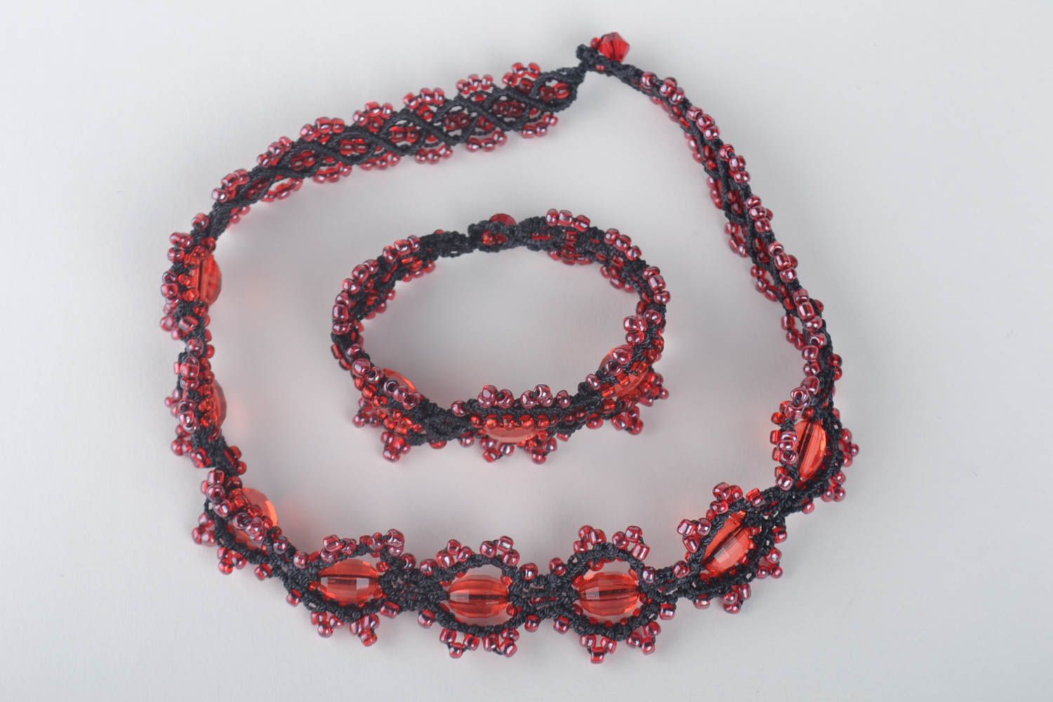 Parure collier bracelet Bijoux faits main tressés noir rouge Cadeau femme photo 2