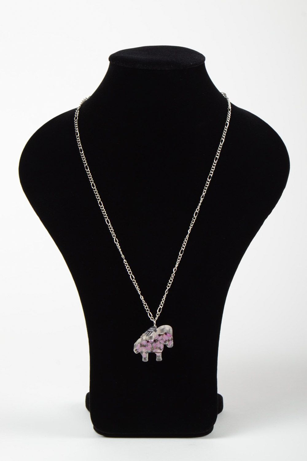 Handmade tender pendant with natural lavender in epoxy resin on chain Horse photo 2