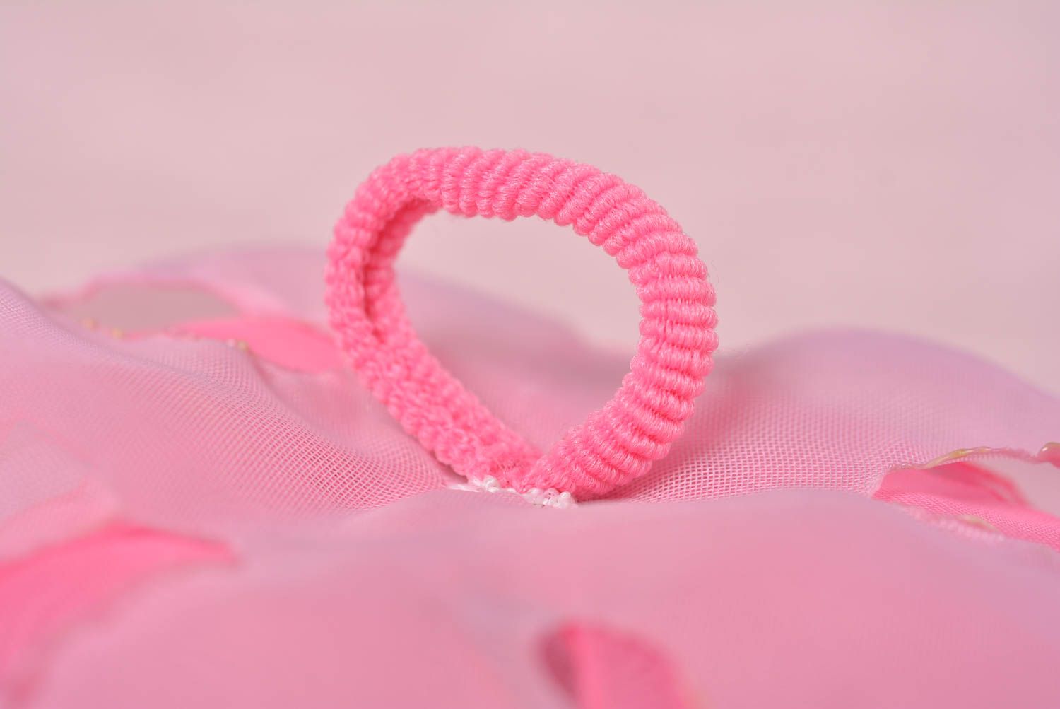 Украшение ручной работы резинка на волосы резинка с цветком розовый пион фото 4