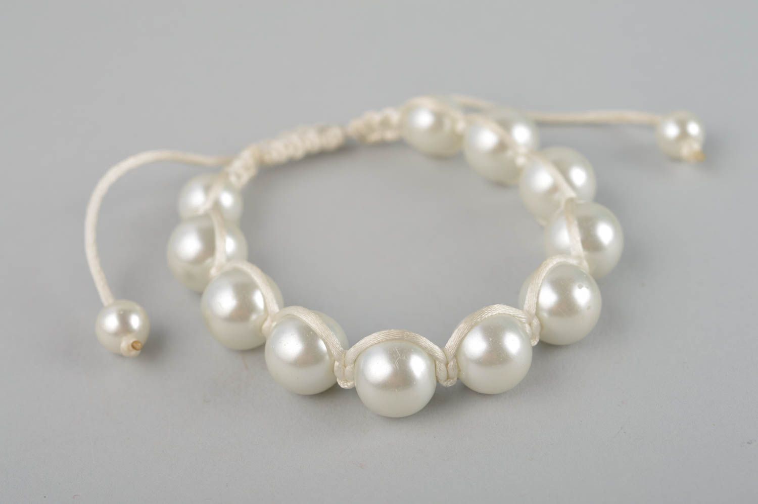 Bracelet blanc Bijou fait main cordon et perles céramiques Cadeau femme photo 2