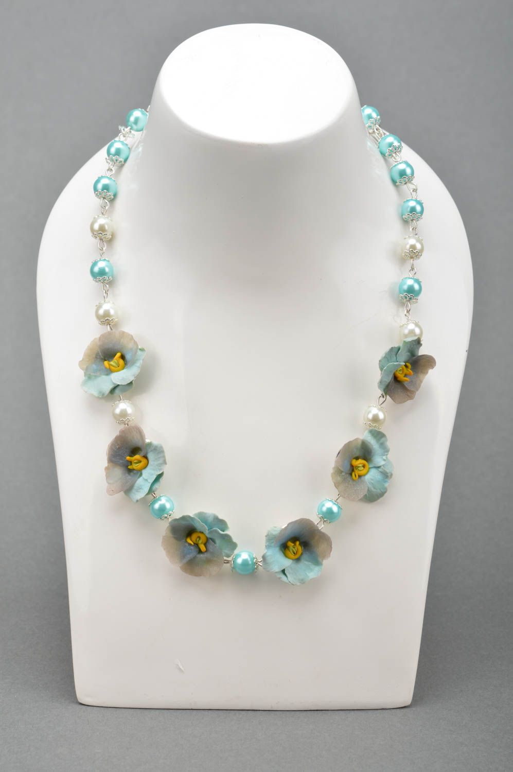 Künstlerische Halskette aus Polymerton zart blau schön handgeschaffen für Damen foto 3