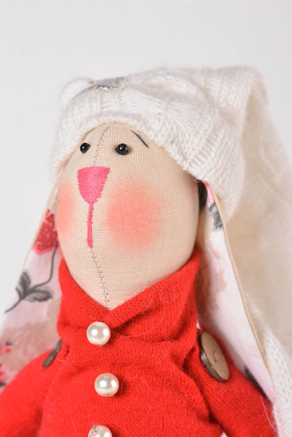 Игрушка заяц ручной работы стильный подарок ребенку авторская игрушка из ткани фото 2
