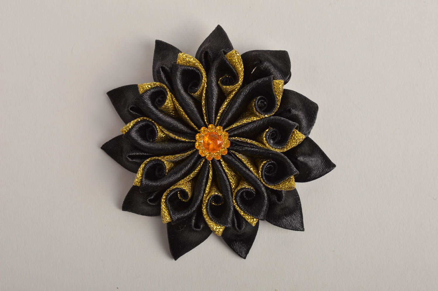 Gancho con flor negra artesanal complemento para peinados regalo original foto 3