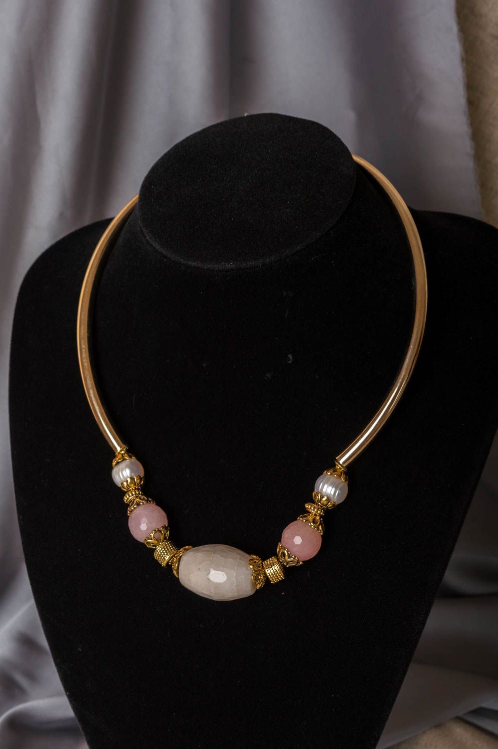 Damen Halskette aus echten Steinen und Messing ungewöhnlich hell handgemacht foto 1