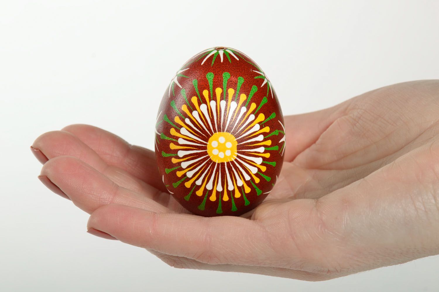 Easter egg with aniline dyes photo 2