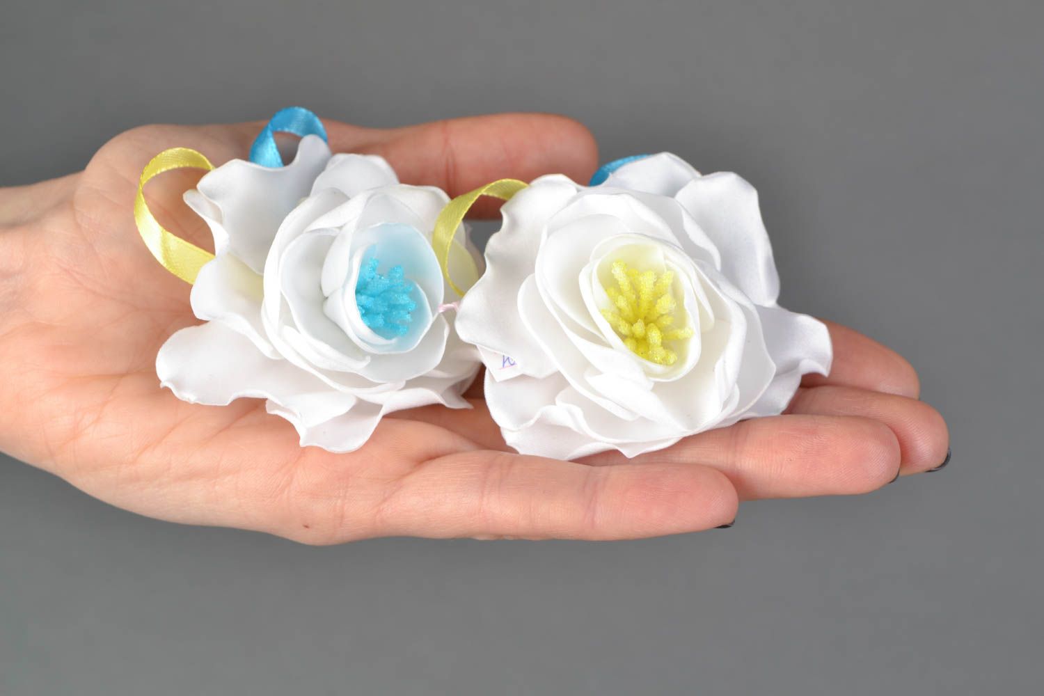 Ensemble de barrettes à cheveux fleurs satin Rose d'Ukraine faites main 2 pièces photo 2