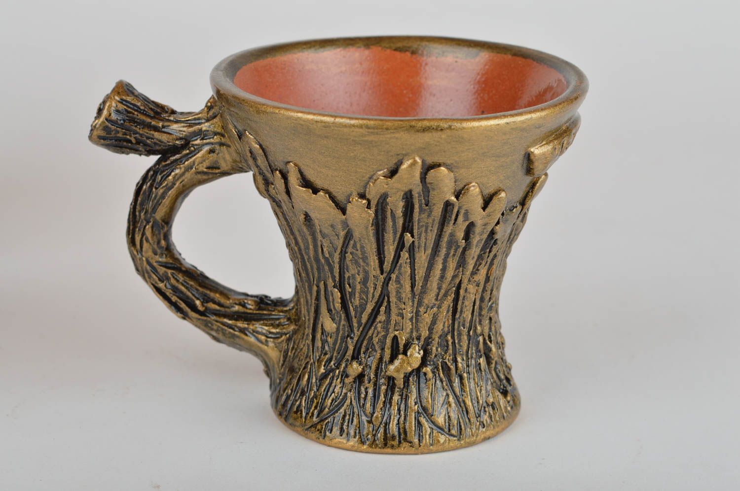 Taza cerámica para café de arcilla roja artesanal de color dorado 100 ml foto 5