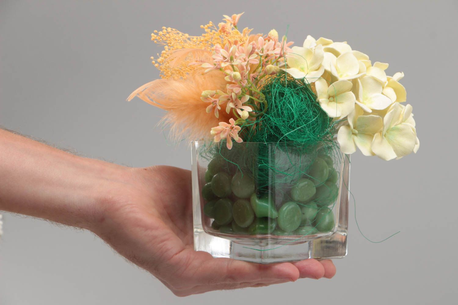 Искусственные цветы из полимерной глины в виде гортензий ручной работы фото 5