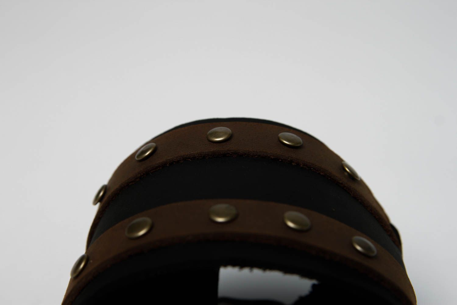 Bracelet cuir Bijou fait main Accessoire tendance large marron foncé design photo 5