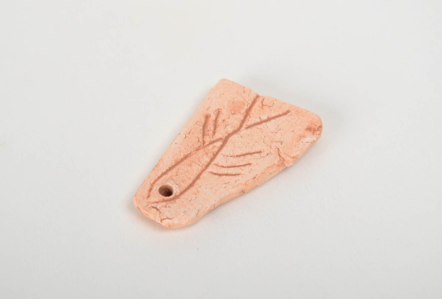 Pendentif en argile de forme originale fait main apprêt pour bijou ethnique photo 3