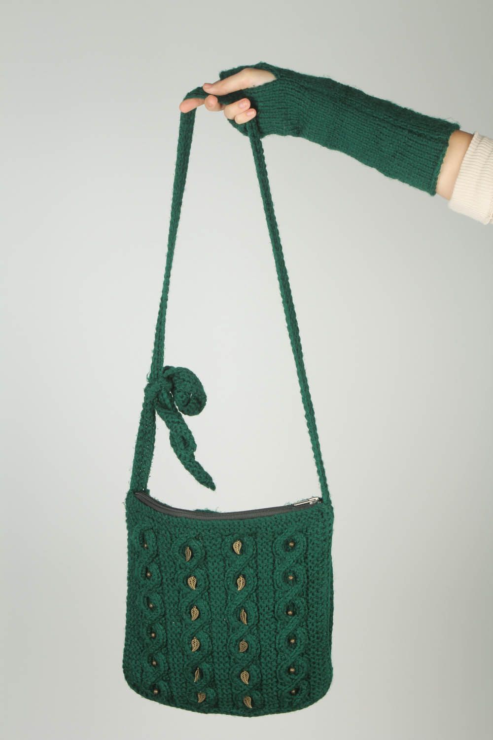 Crochet purse and oversleeves photo 2