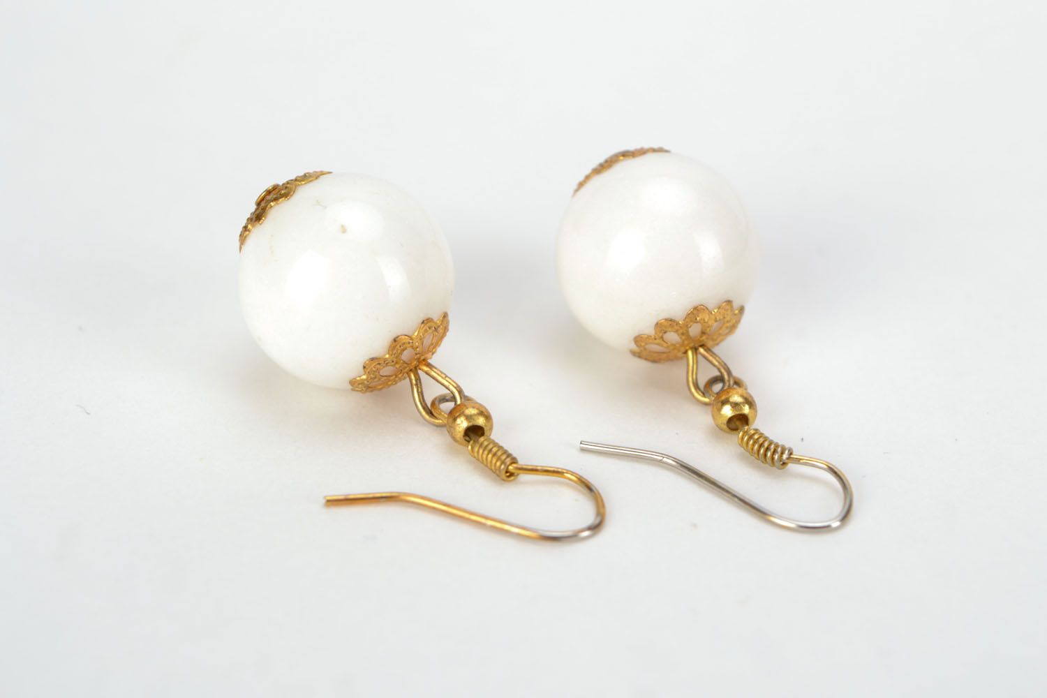 White agate earrings  photo 1