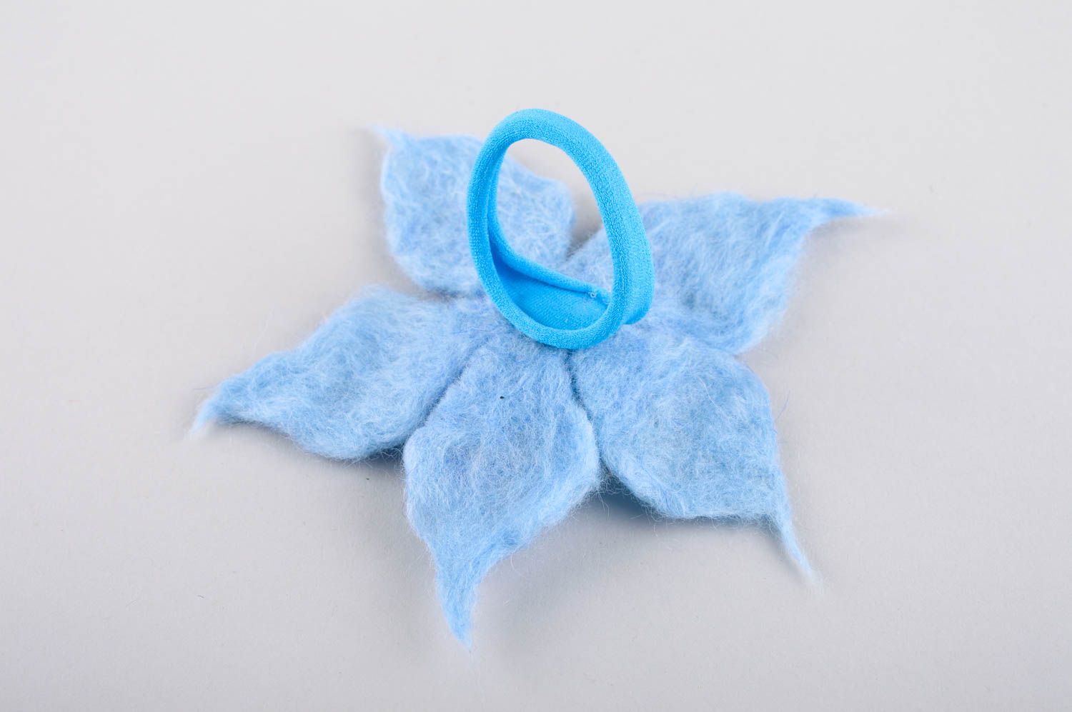 Élastique pour cheveux fait main Accessoire cheveux fleur bleue Cadeau femme photo 4