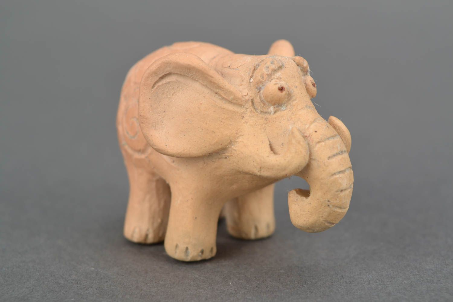 Keramische Statuette Elefant foto 1