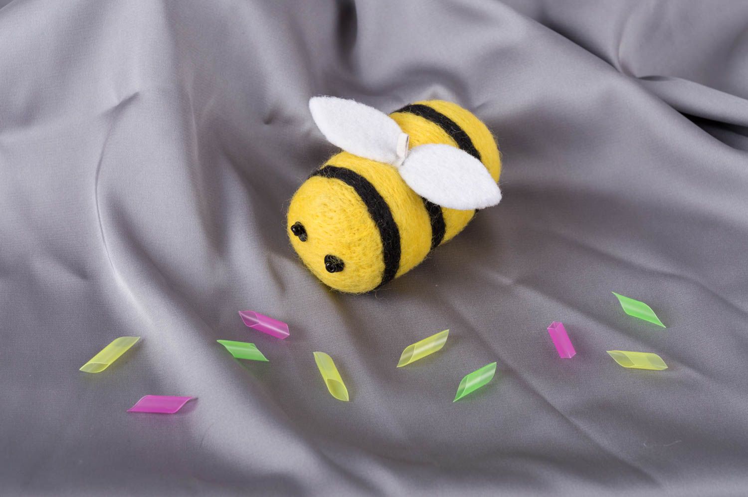 Handmade designer bee figurine soft toy made of wool unique present for children photo 1