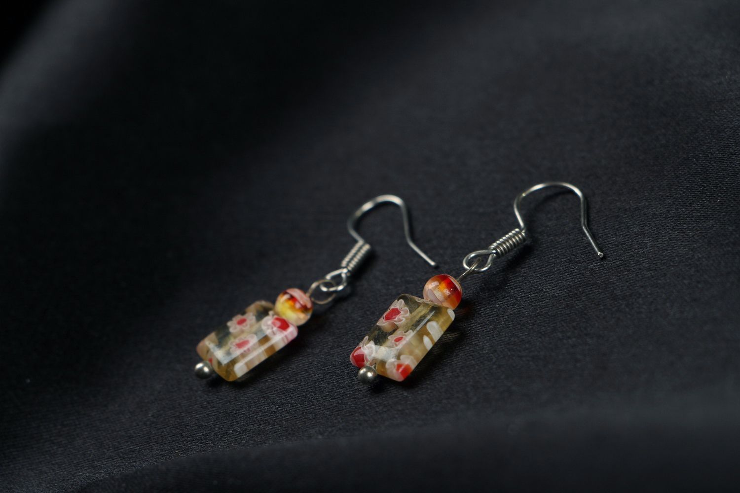 Glänzende Ohrringe aus Muranoglas foto 2