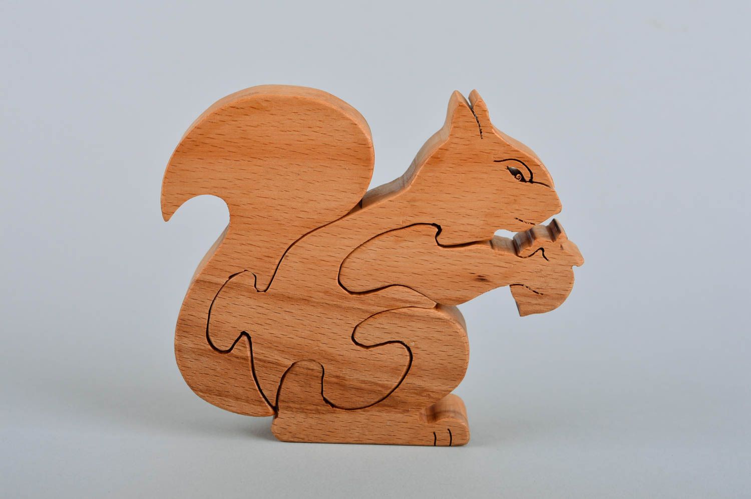 Handmade Spielzeug Holz Geschenk für Kinder Spielzeug aus Holz Eichhörnchen foto 2