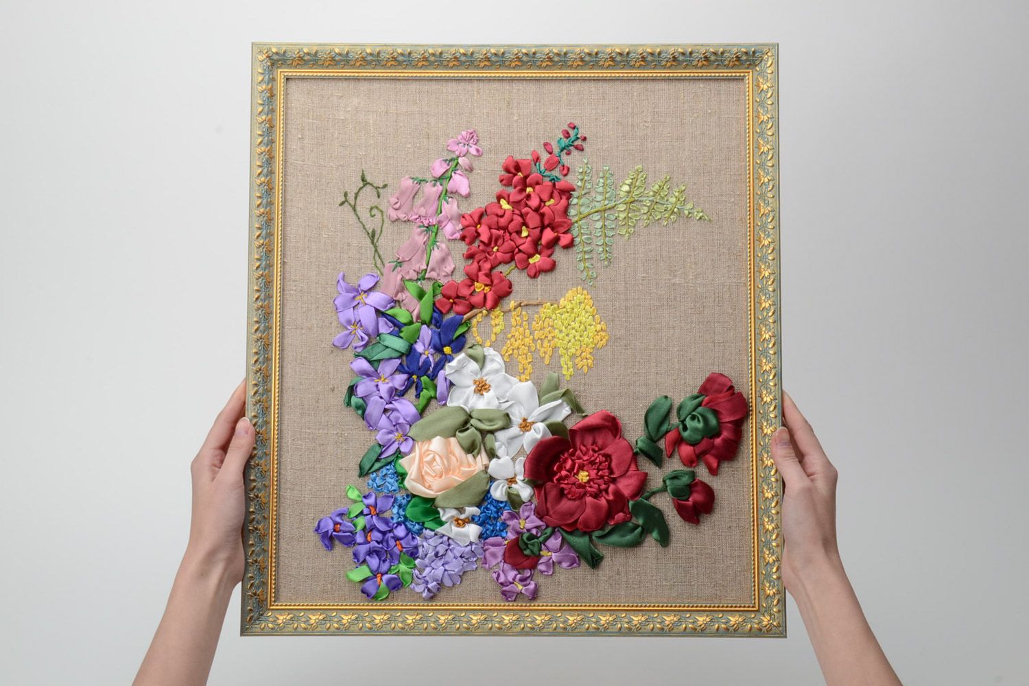 Картина с объемной вышивкой атласными лентами ручной работы Цветочный сад фото 5