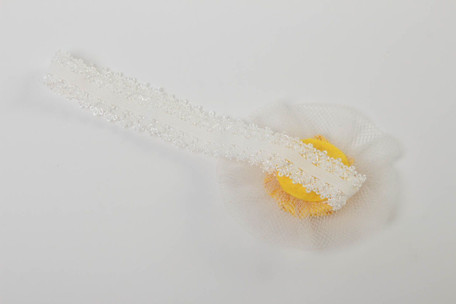 Нарядная повязка на голову с цветком в технике канзаши ручной работы желтая фото 4