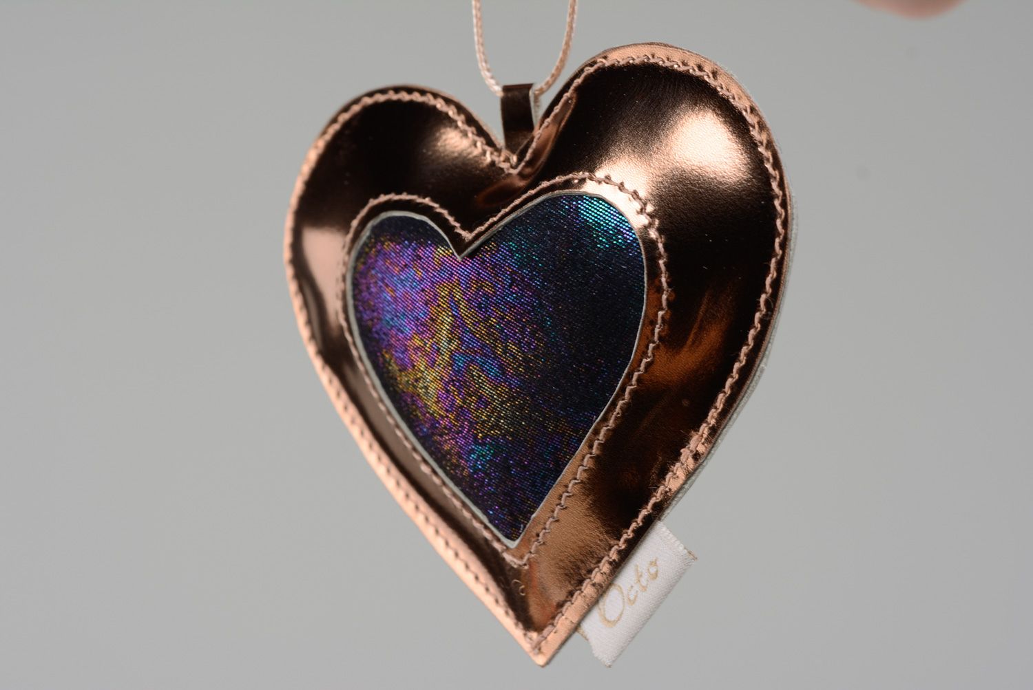 Small homemade stylish genuine leather heart-shaped keychain charm for handbags photo 4
