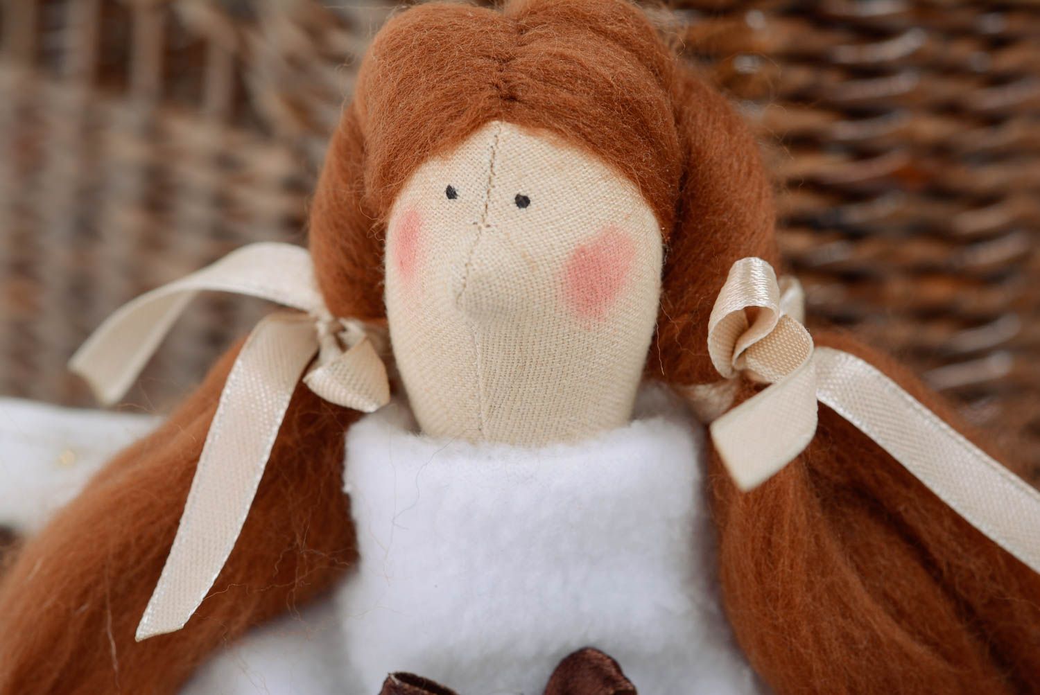 Muñeca de trapo artesanal decorativa para niños chica de pelo largo y saquete foto 2