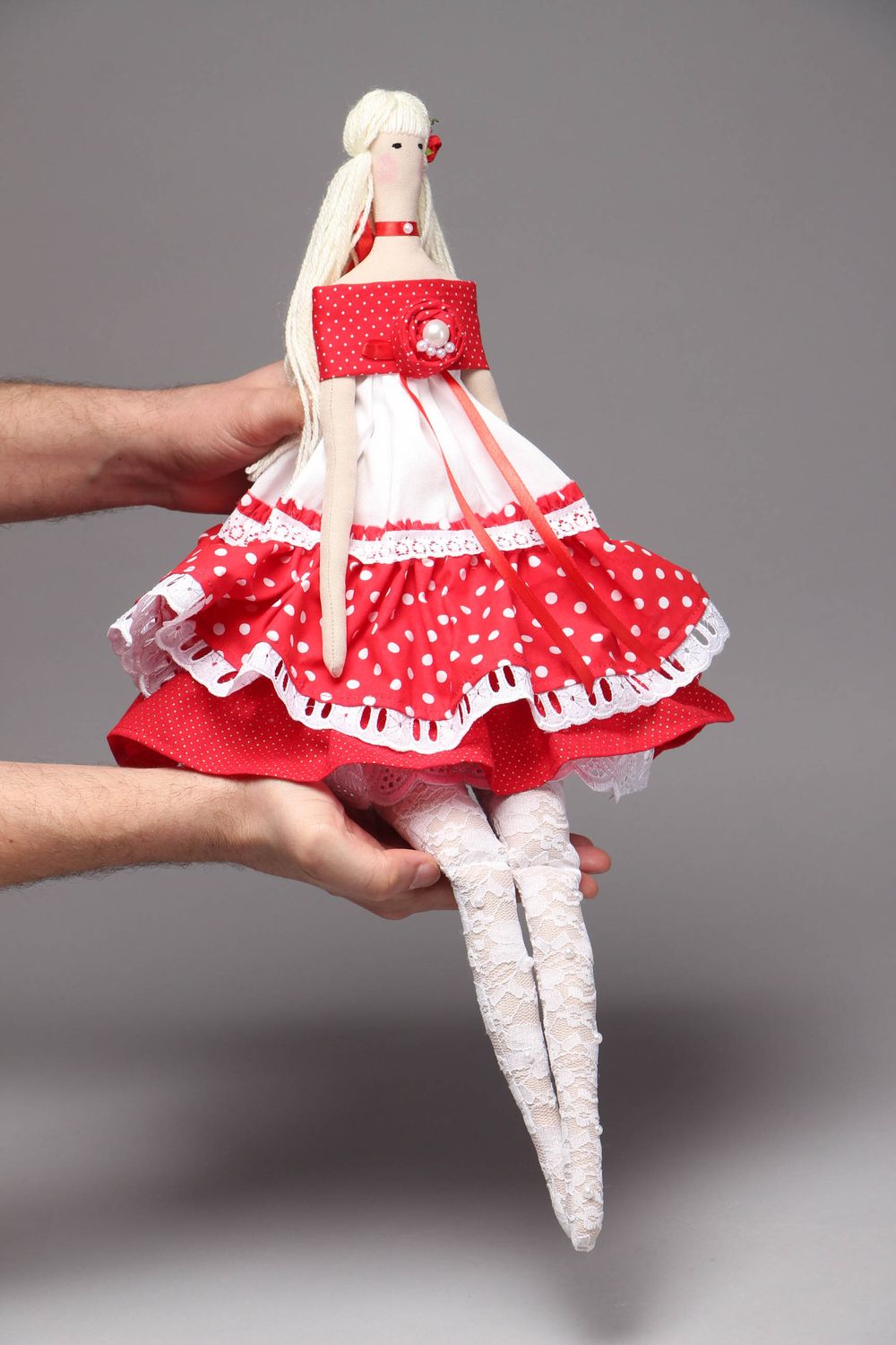 Poupée molle décorative de créateur faite main photo 4