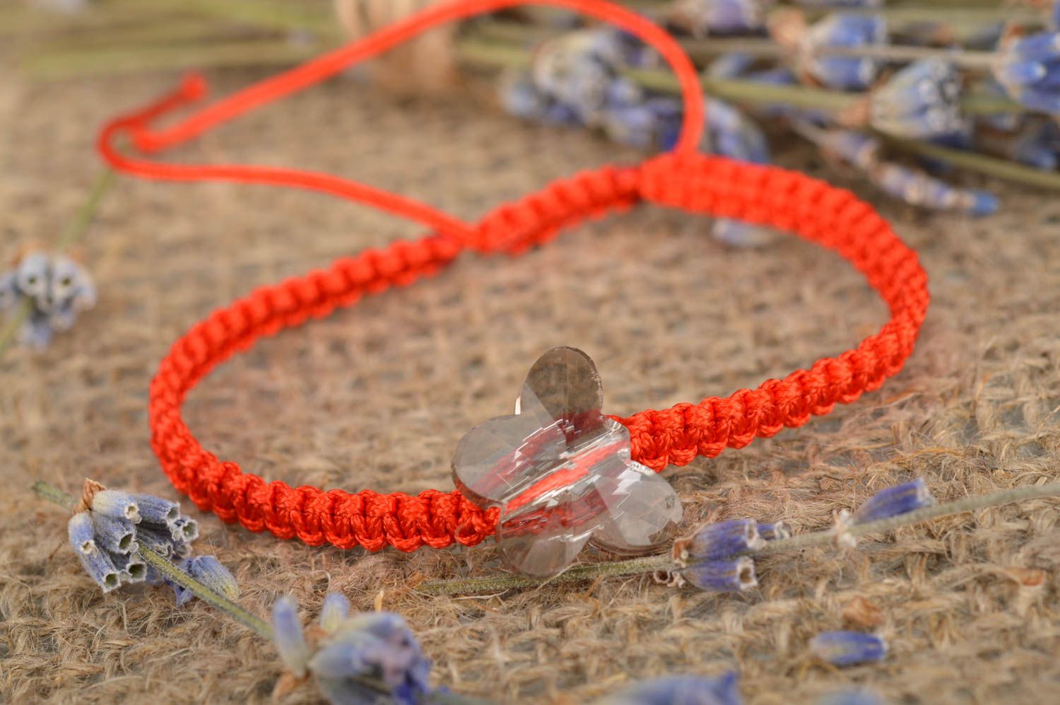 Dünnes handgemachtes rotes mit Glaskugel Wachs Schnur Armband mit Schmetterling foto 1