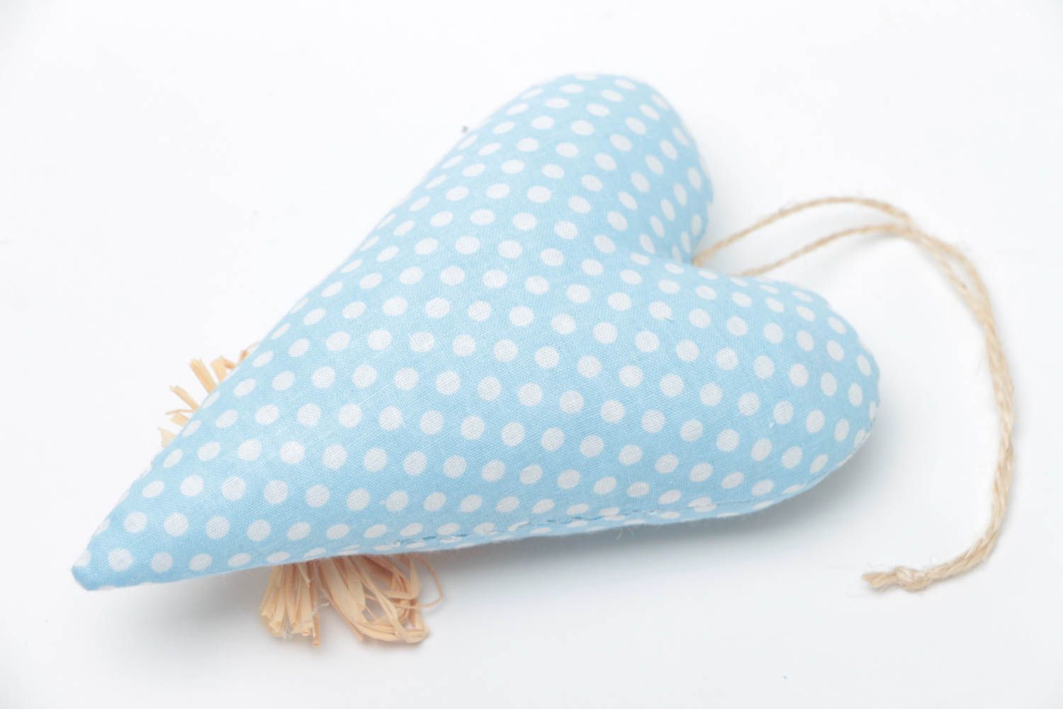 Мягкое сердце подвеска для дома ручной работы голубая в горошек с зайчиком фото 4