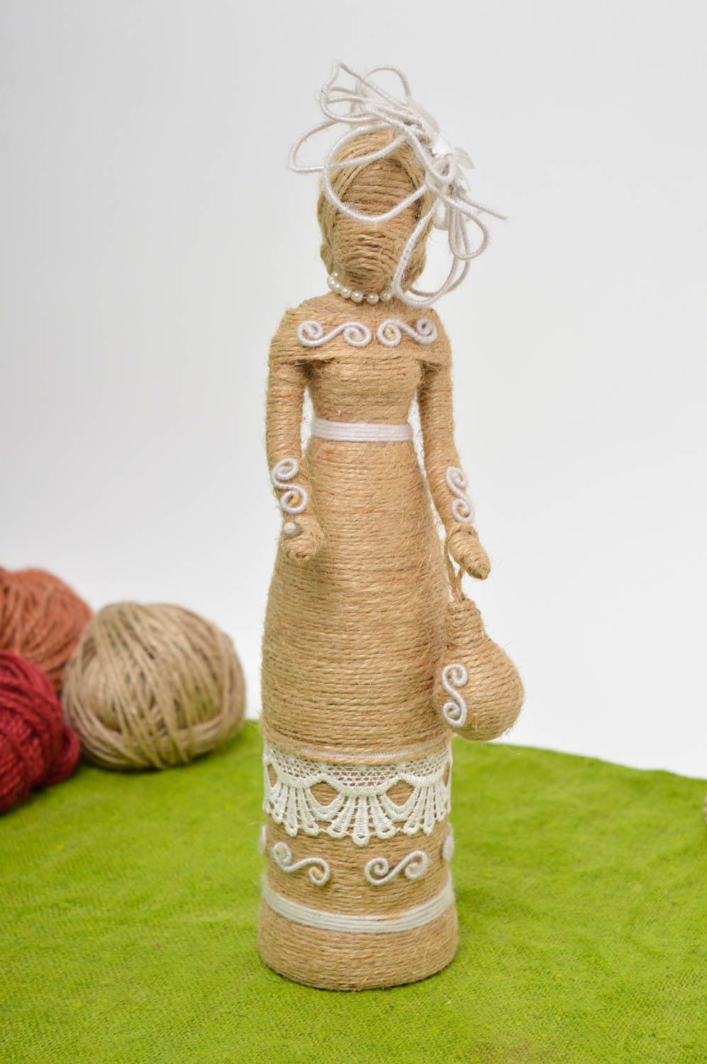 Figurine femme faite main Décoration ficelle originale design Déco maison photo 1