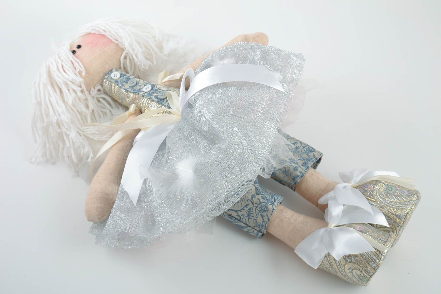 Handgemachte Stoff Puppe Engel mit weißen Haaren klein schön originell für Kind foto 5