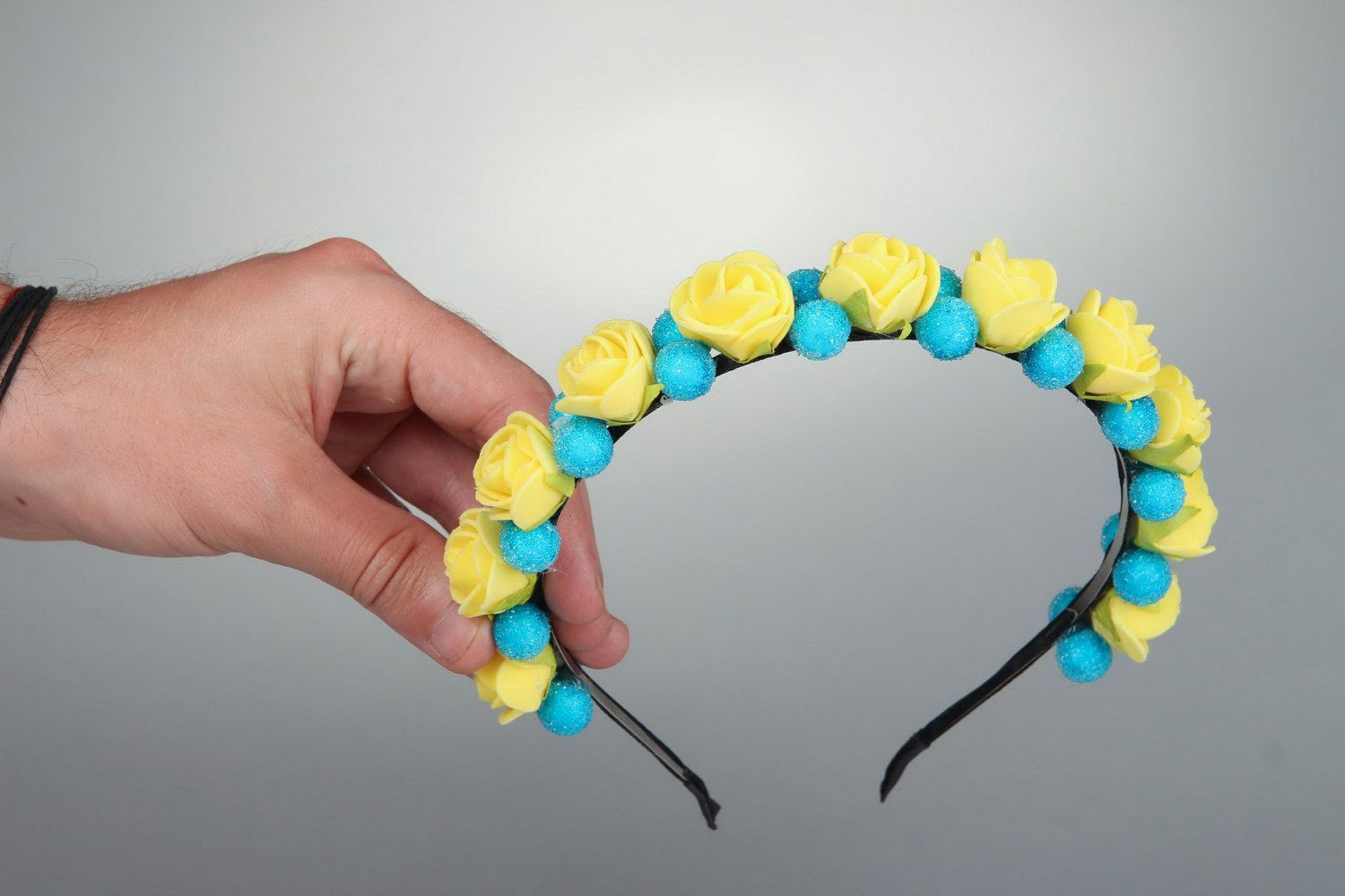 Serre-tête original avec fleurs artificielles Ukrainien photo 3