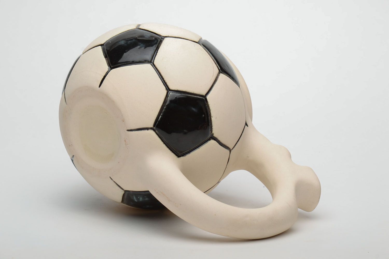 Керамическая пивная кружка Мяч фото 3