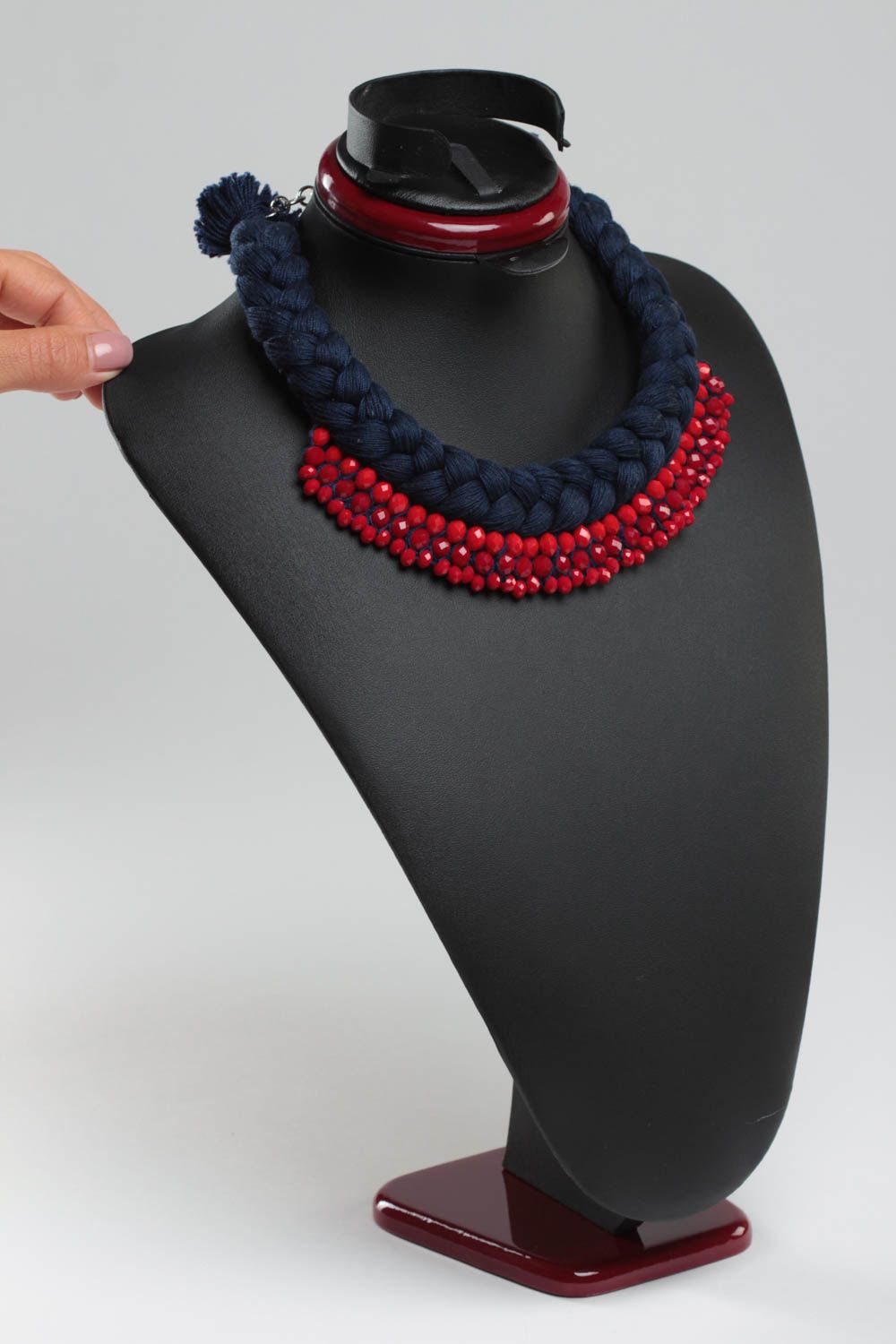 Handmade Damen Collier dunkelblau rot Schmuck Halskette Accessoire für Frauen foto 5