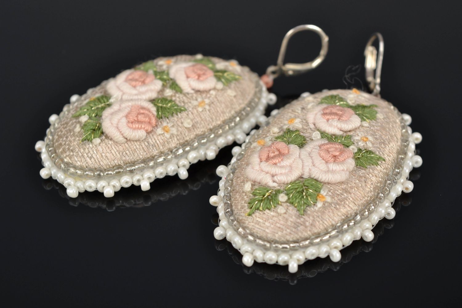 Satin stitch embroidered earrings with beads Light Roses photo 1