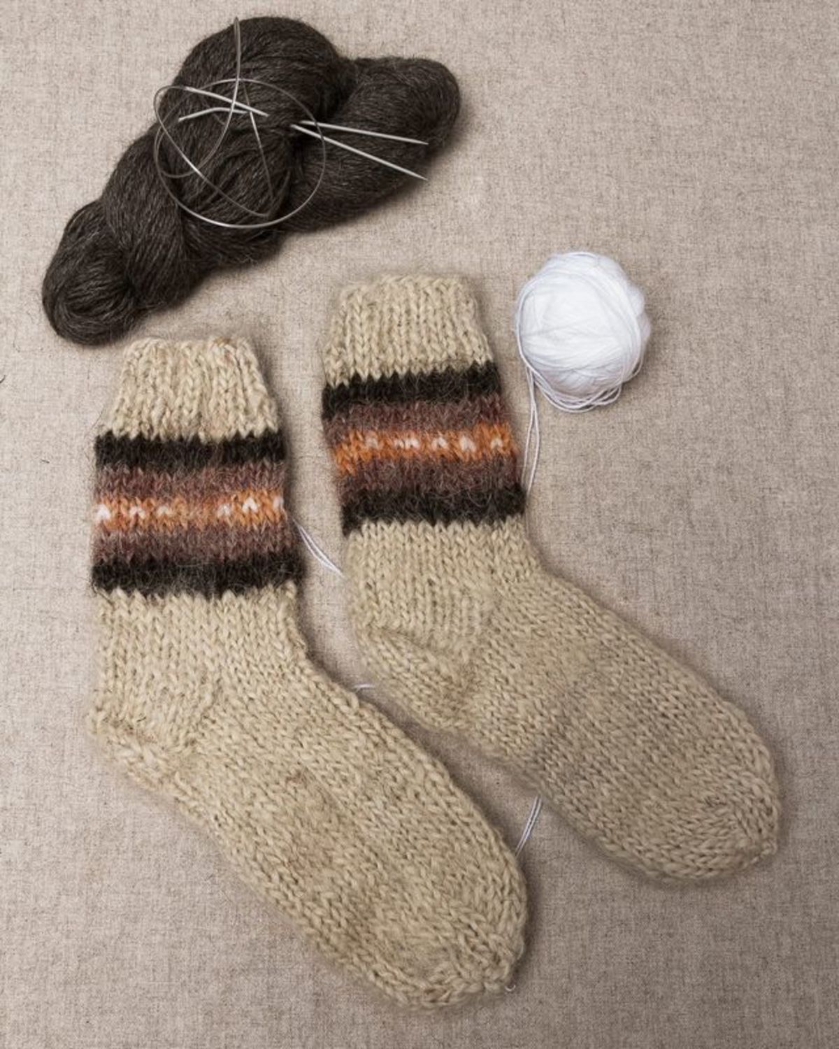 Calzini di lana per donna fatti a mano abbigliamento da donna calzini beige
 foto 1