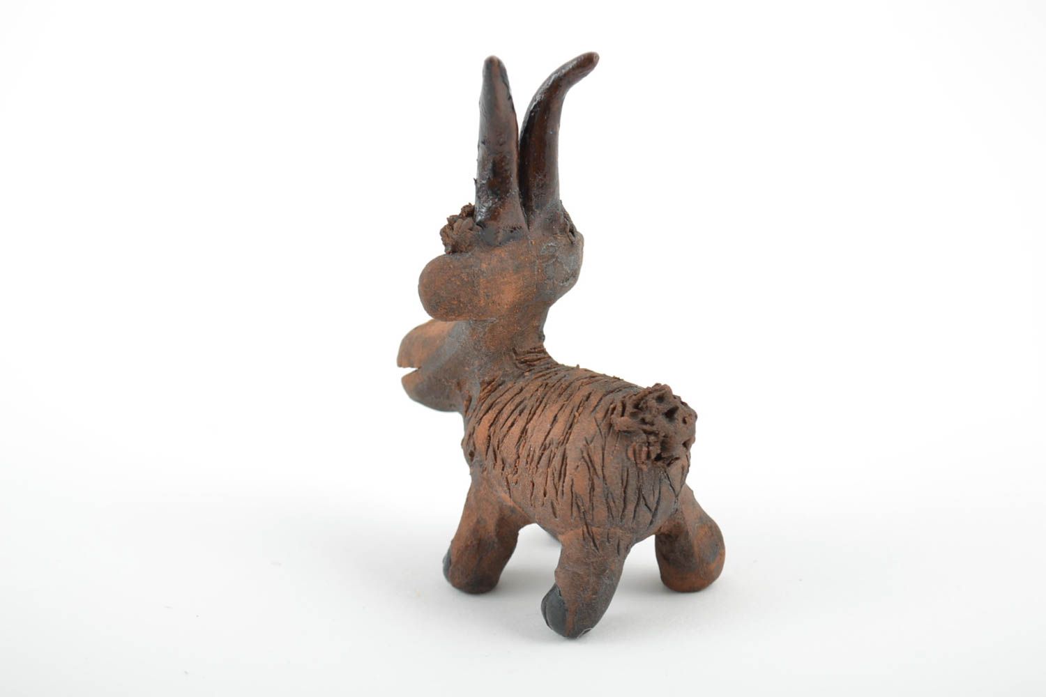Kleine handmade Keramik Figur Ziegenbock mit Acryl Bemalung für Ethno Interieur foto 4