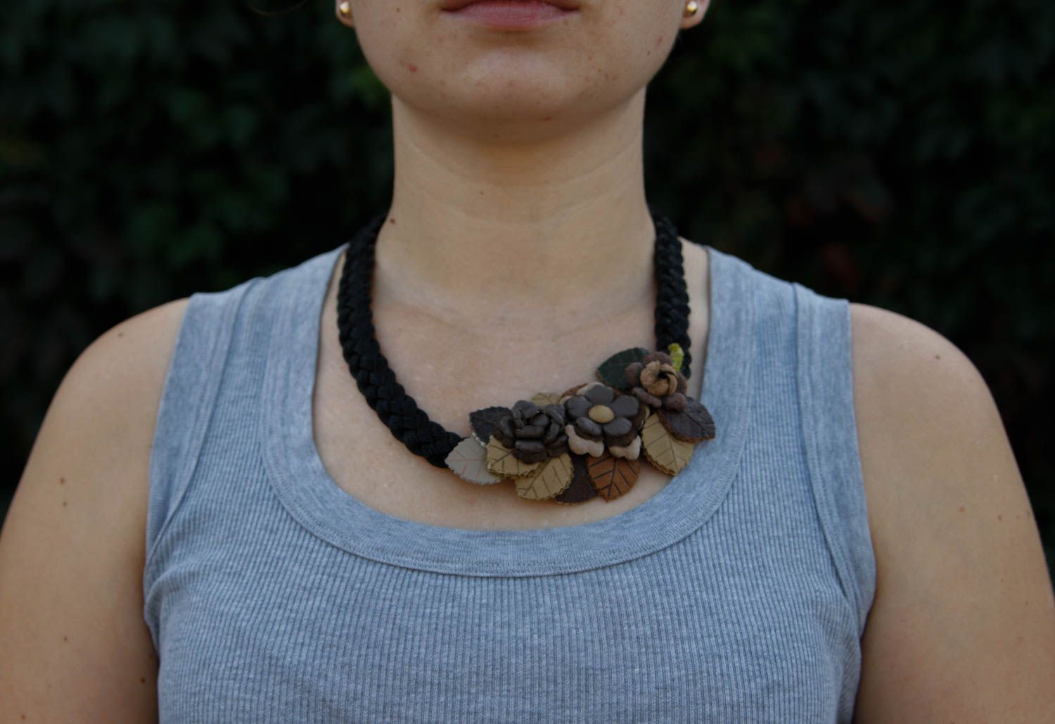 Collana di pelle naturale fatta a mano originale di moda bigiotteria da donna foto 2